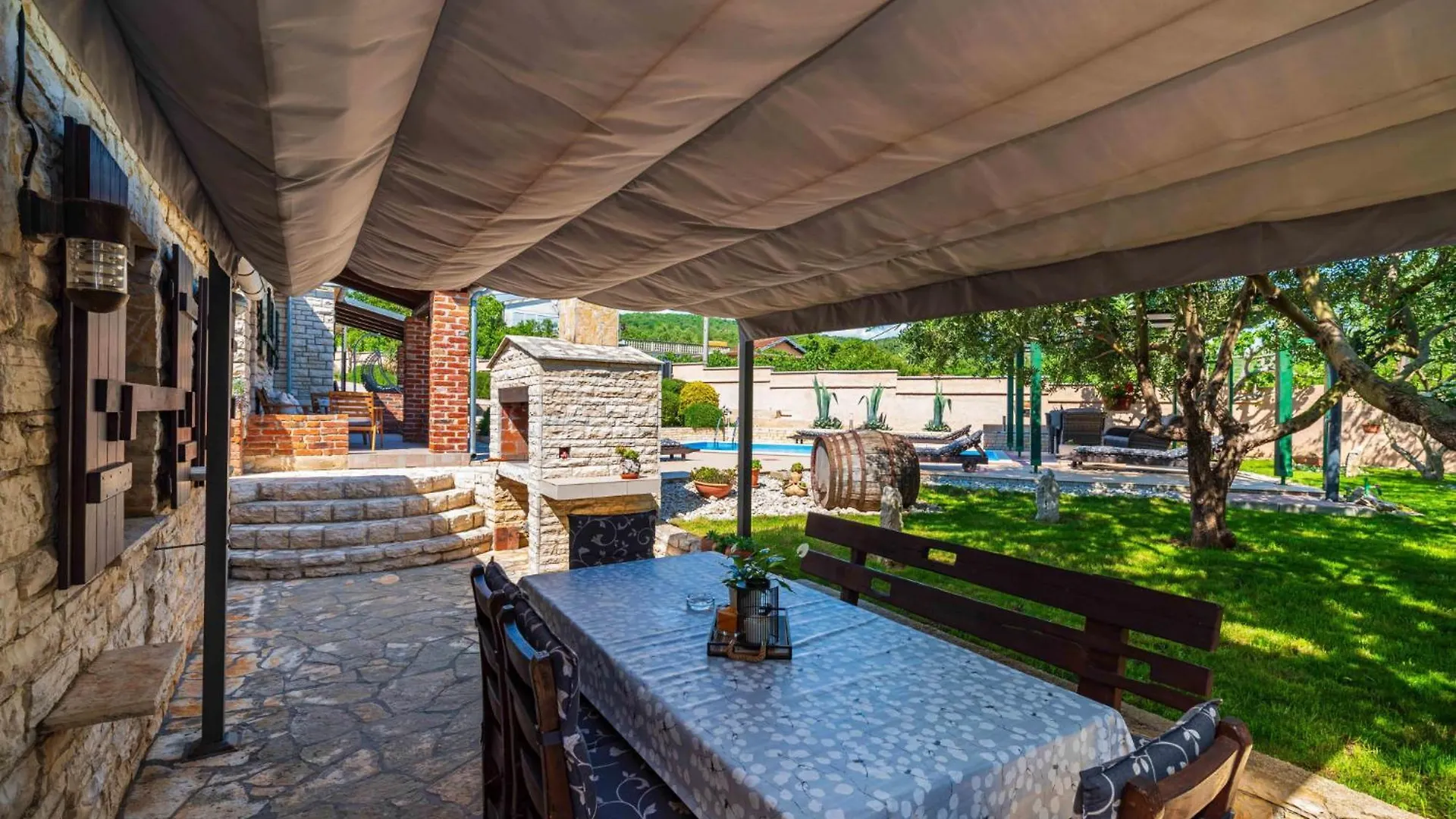 Villa Tea Estate With Private Pool And Garden بوسيدارجي